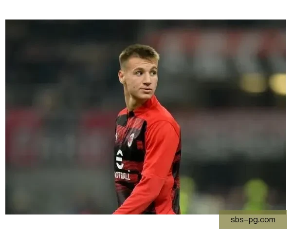 AC米兰年轻前锋卡马尔达创下意甲历史最年轻球员出场纪录